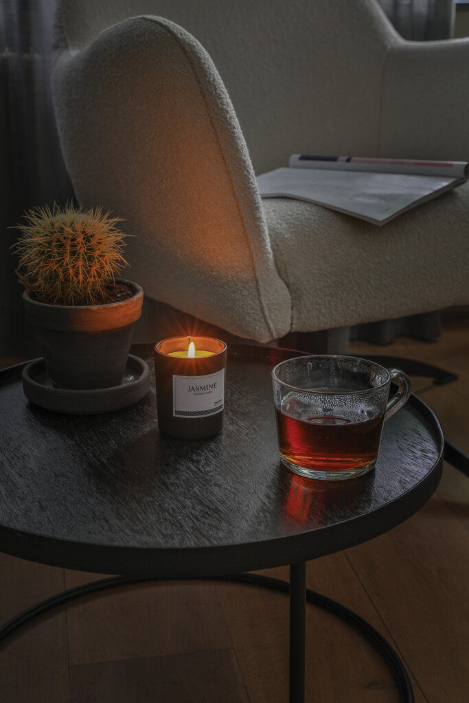 Ukiyo litet doftljus i glas svart